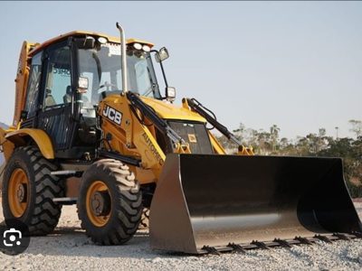Retroescavadeira JCB